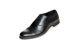 Men's formal black shoes with metal logo снимка