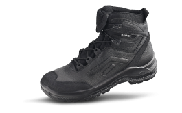 Мъжки туристически обувки в черен цвят 