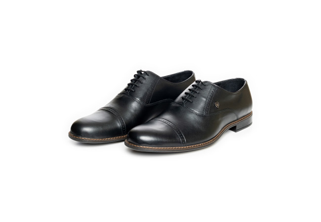 Men's formal black shoes with metal logo Снимка 5